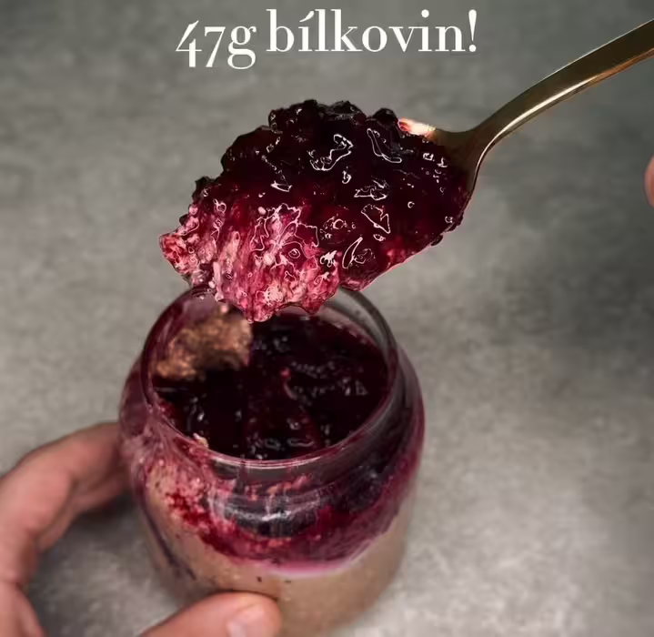 Ovesné vločky s lesním ovocem