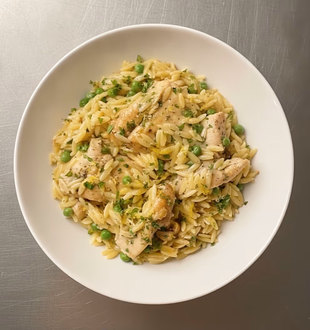 Kuře s citronem, parmazánem a orzo