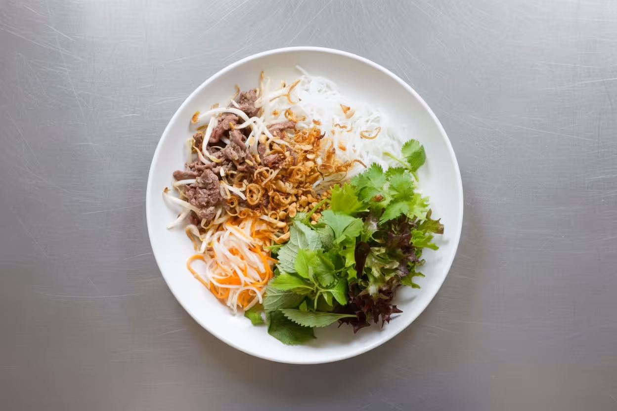 Bún bò Nam Bô