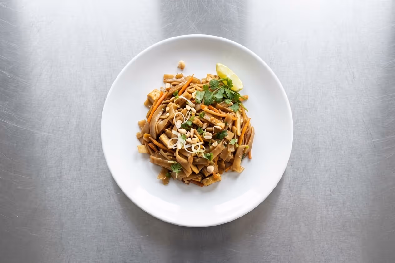 Pad thai s tofu
